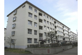 川越グリーンパークN-2号棟の外観