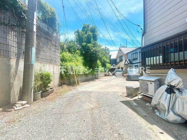 パパとママが大切なお子様をいつも身近に感じられる安心の子育て環境の立地になります。