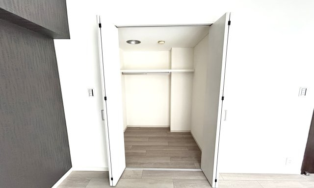 ウォークインクローゼットのある住まいで収納上手な生活を実現！