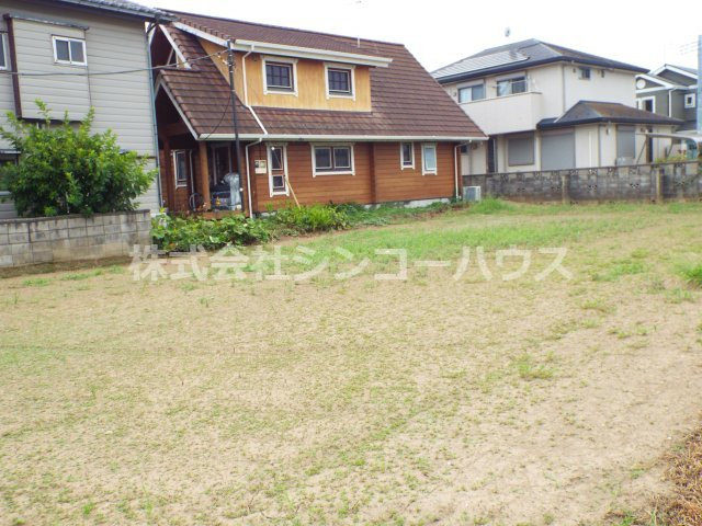 コンビニやドラッグストア近隣有り！毎日のちょっとしたお買い物にも便利です。