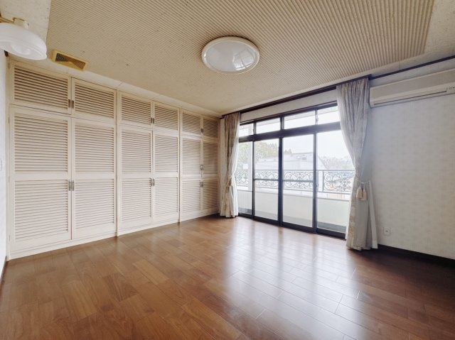 ■洋室｜お子様にとって初めての「自分だけのお部屋」。どんなお部屋にするのか楽しみになりますね♪こちらのお部屋は洋室になっているので、もし汚してしまっても簡単にお掃除できるので助かります♪