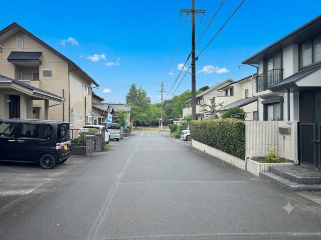 物件前の道路になります。