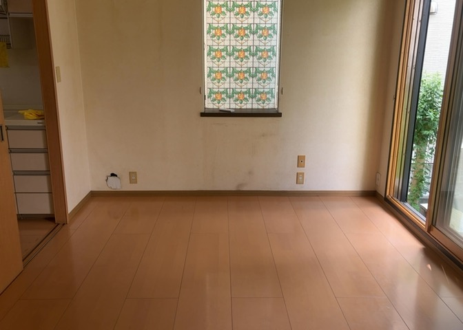 ダイニングにはダイニングテーブルセットなどを置くことが多く、間取りにおいて「D」と略記されますが、食事を作るときの作業場として使用したり、朝食を食べたりするときだけに使われるケースも少なくありません。