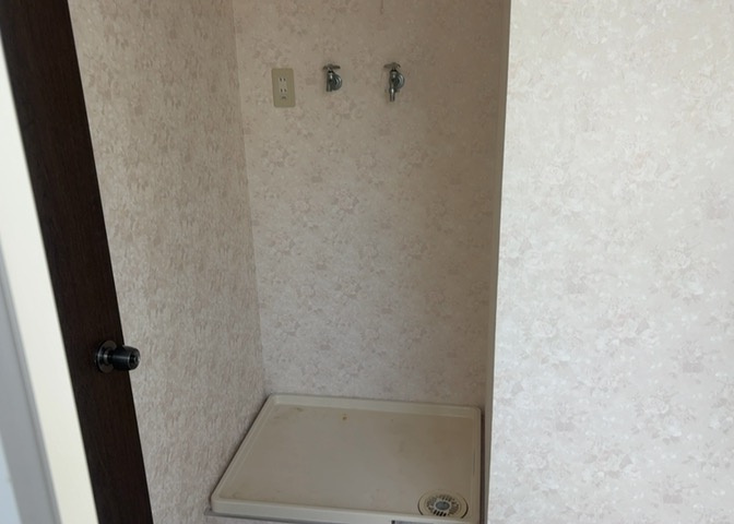 ランドリースペースも気になります。洗濯機置場があり「洗う、干す、取り込む、アイロンがけ、たたむ」など、洗濯に関する家事をするための空間です。広さや収納など付帯設備も含めて、詳細は現地でご確認ください。