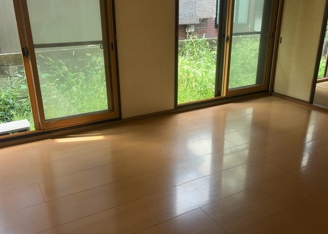 リビングの間取りの種類は大きくわけてリビングとダイニングが別になっているタイプ、リビングダイニング一体型です。どちらも一長一短ですので、家を選ぶ時はその両面をチェックして決めるようにしましょう。