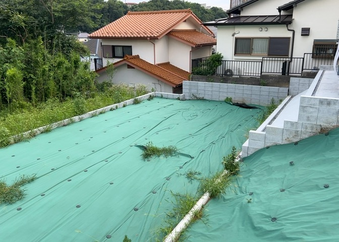 家を建てる前提で土地を探している場合、地盤の丈夫さは譲れない条件の一つです。地盤が脆弱だと追加工事が必要となります。また、過去に地盤沈下や液状化現象を起こした土地は、できるだけ避けた方がいいでしょう。