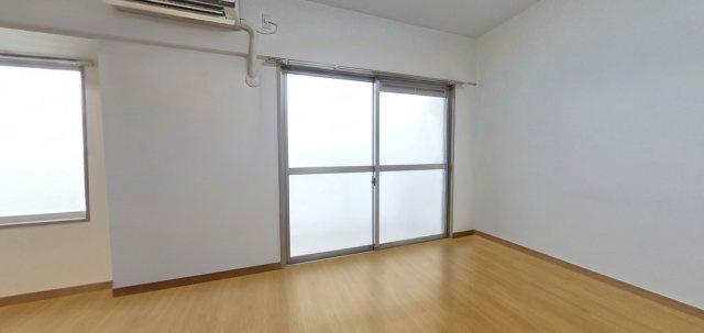 【LDK約11.2帖】　家族の集まる空間にふさわしい、ゆったりとした空間です。