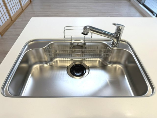 キッチンシンク　ディスポーザー付きの為、日々の生ごみの処理などが楽になります。