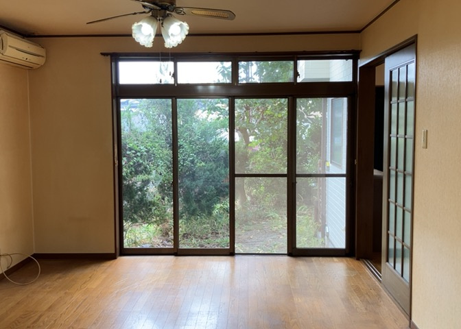 L型アイランドタイプは、キッチンからダイニングにもリビングにも目が行き届くので、とても使いやすい配置です。L字型独立タイプは、キッチンを独立させてるためLDKというよりもLDといった様なイメージです。