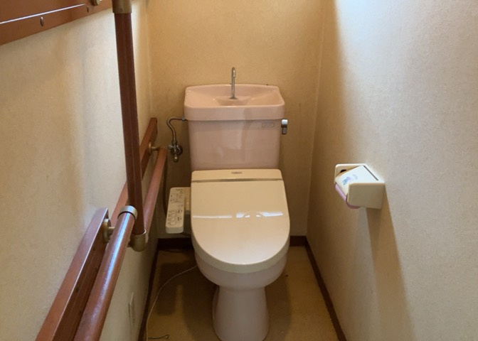 トイレは大きさや形、機能、抗菌性などが異なる多種多彩なタイプが各メーカーから出ています。それぞれに良さがあるため、事前にどういったタイプのトイレがいいのかをご家庭内で決めて、内見に行くといいでしょう。