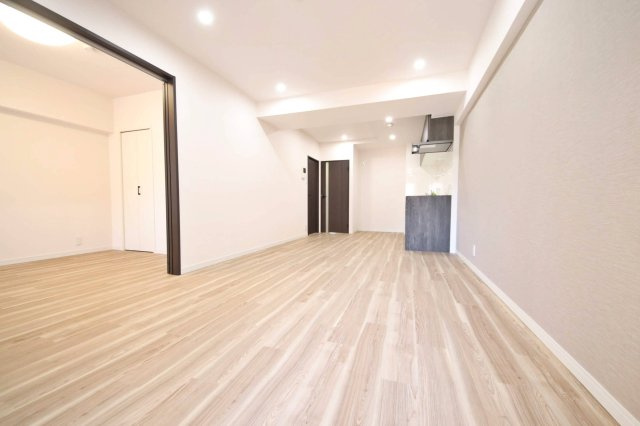3方向角部屋につき陽当り・開放感ともに良好です！