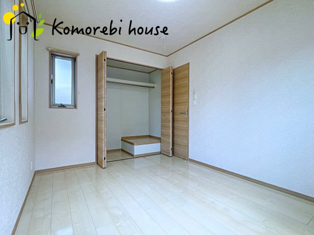 ゆったりした洋室です