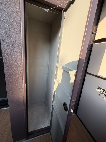 防災備蓄倉庫。トランクルームとしても使えます。