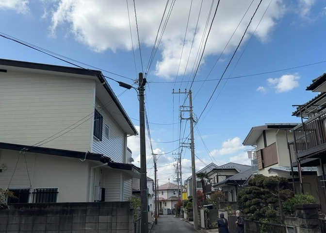 眺望を気にして物件を探す場合、前面に建物が建っていないか現地で確認しましょう！前面に建物があると景色はもちろん、日当たりや風通しにも影響が出てきます。住んだ時のことを想像しながら現地見学をしましょう。