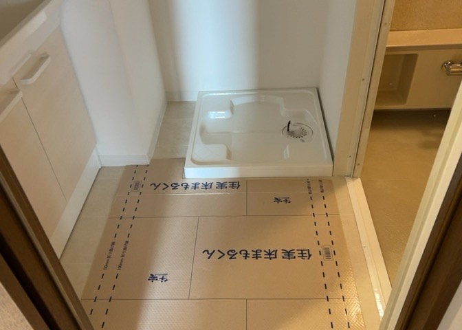 洗面脱衣所は「体を綺麗に整える場所」という目的と役割を持っています。そして便利で使い勝手のいい「体を綺麗に整える場所」にするためには、配置や動線、照明や収納計画をしっかりと検討しておく必要があります。
