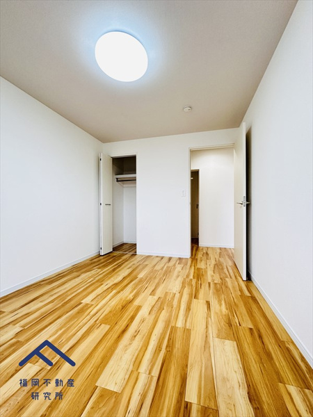 スカイタウン寺塚25号棟の洋室