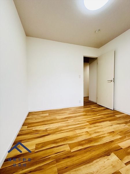 スカイタウン寺塚25号棟の洋室