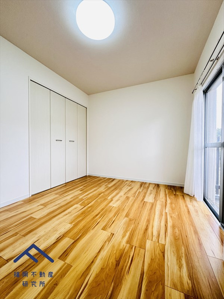 スカイタウン寺塚25号棟の洋室