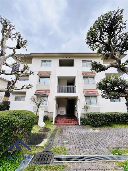 スカイタウン寺塚25号棟の外観