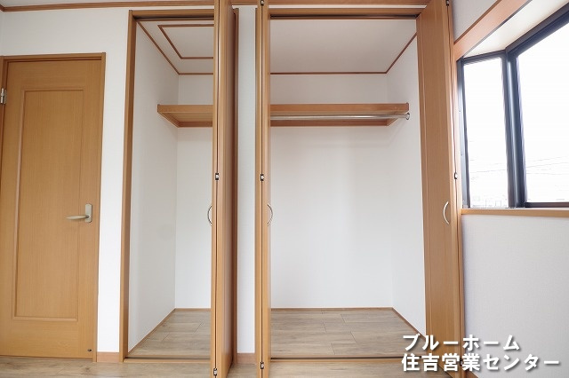洋室にある収納です！