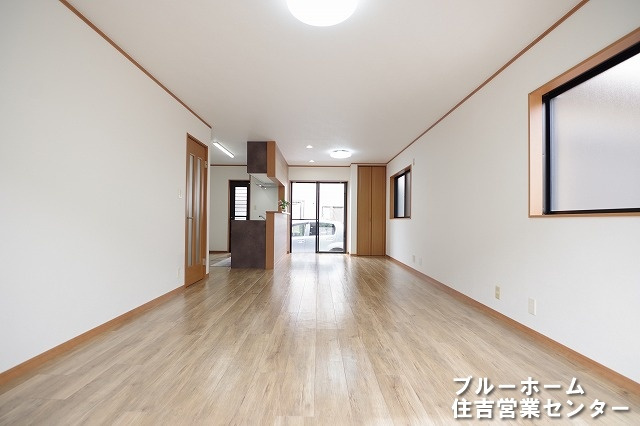 約22帖のLDKです！広々とした空間で大きな家具の配置等も困りません♪