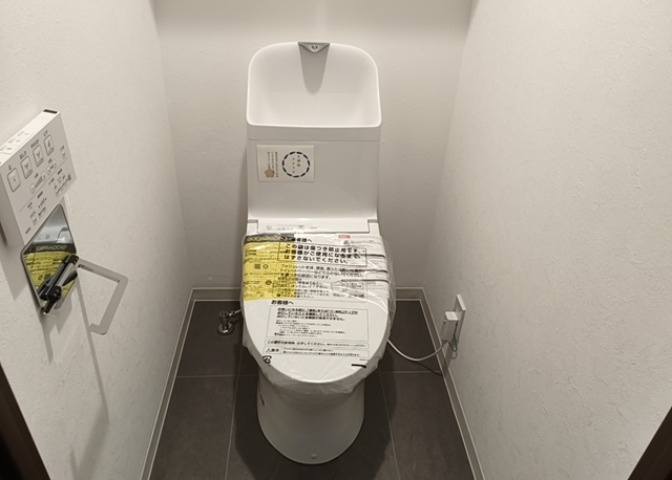 トイレは大きさや形、機能、抗菌性などが異なる多種多彩なタイプが各メーカーから出ています。それぞれに良さがあるため、事前にどういったタイプのトイレがいいのかをご家庭内で決めて、内見に行くといいでしょう。