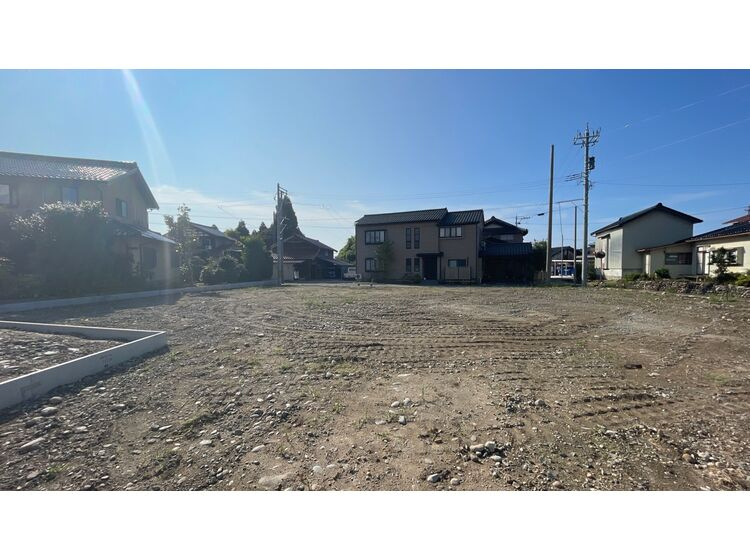 敷地内から