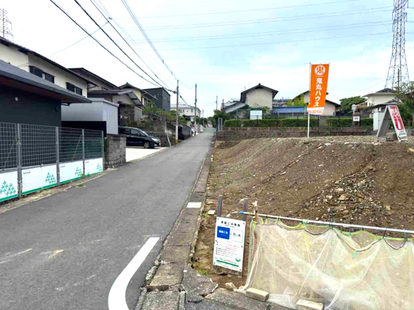 【若葉三丁目（2期）の前面道路含む現地写真】