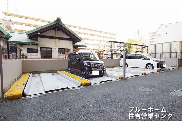 敷地内にある駐車場です！