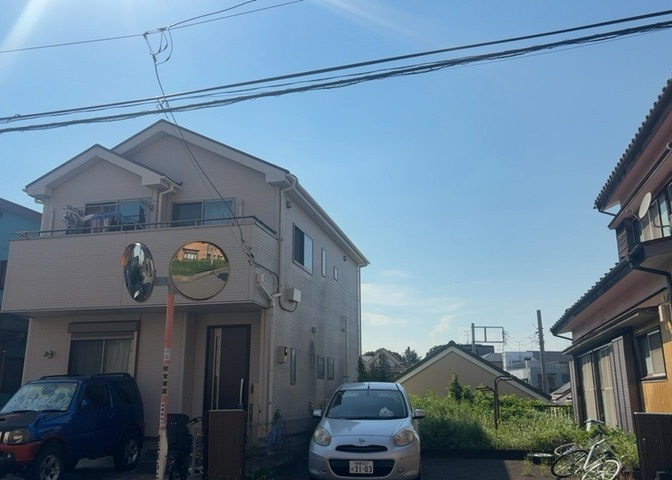 眺望を気にして物件を探す場合、前面に建物が建っていないか現地で確認しましょう！前面に建物があると景色はもちろん、日当たりや風通しにも影響が出てきます。住んだ時のことを想像しながら現地見学をしましょう。