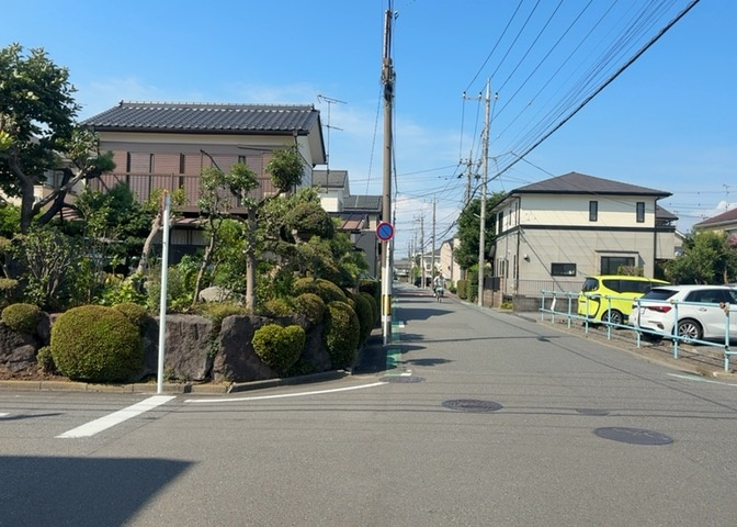 景色重視でお家選ぶをするとスーパーが遠い！学校が遠い！など生活をするうえで利便性で困ることもあります。まず一度現地を見学する際に、周辺の施設などがあるかを確認し、暮らし始めた後のことを想像しましょう。
