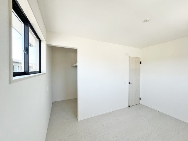 6帖洋室、お部屋スッキリ片付くW.I.C付き
