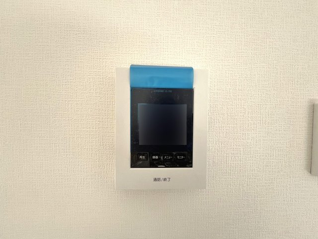 インターホンはTVモニター付きで防犯対策にも役立ちます！