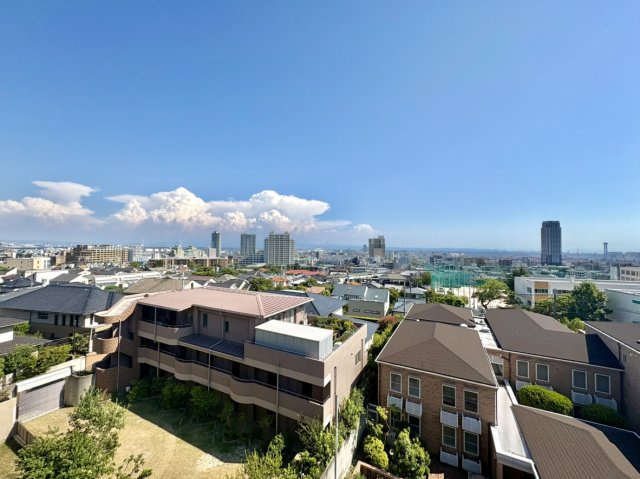 是非現地でバルコニーからの景色をご堪能下さい　ご連絡お待ちしております。
