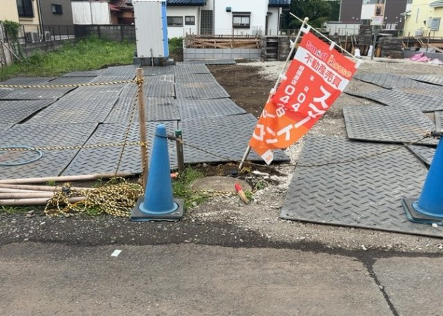 家を建てる前提で土地を探している場合、地盤の丈夫さは譲れない条件の一つです。地盤が脆弱だと追加工事が必要となります。また、過去に地盤沈下や液状化現象を起こした土地は、できるだけ避けた方がいいでしょう。