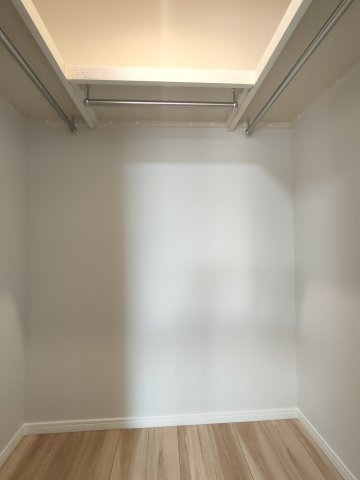 【洋室3　収納】　収納豊富な設計で、お部屋を広々と使えます。