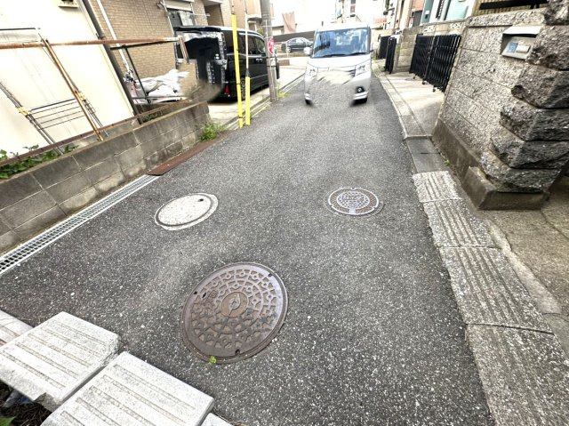 南東側の全面道路4．0ｍとなります