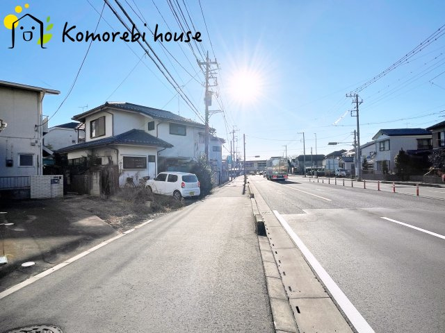 前面道路含む現地写真です