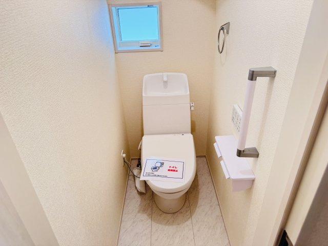 温水洗浄暖房便座つきトイレ