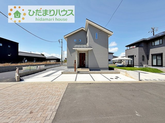 マイホームなら駐車場代がかかりません！しかも、自宅の駐車場で洗車ができます！今までコイン洗車に行っていた手間も省けて、節約にもつながります(^^♪