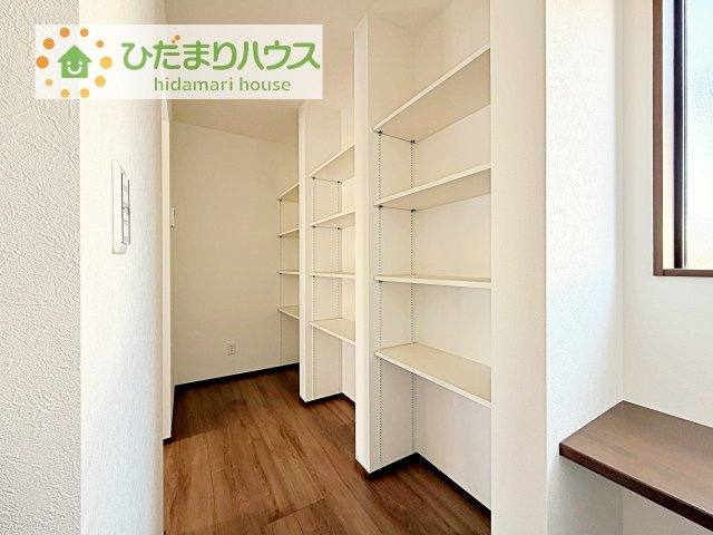 パントリー完備で散らかりがちなキッチン回りもラクラクお片付けできちゃいます！(*^-^*)