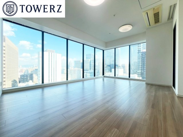【リビング】約20.5帖のLDK。天井カセットエアコン交換・クロス張替え予定☆