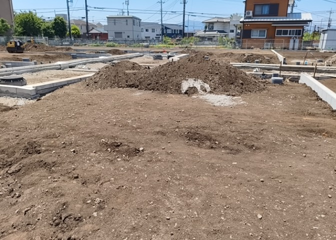 土地探しをしていると都市計画区域という言葉を目にすると思います。法律によって、都道府県知事や国土交通大臣が指定するエリアのことを指しており、都市計画区域は市街化区域と市街化調整区域に分けられています。