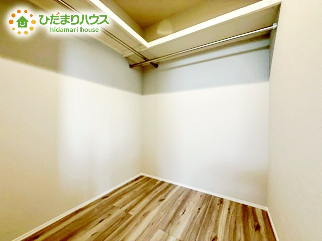 寝室にはウォークインクローゼットを完備。スッキリ片付いた寝室が睡眠の質を上げてくれます。