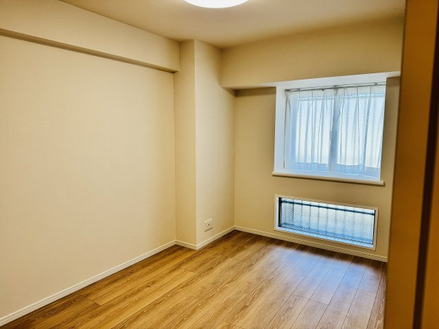 ～6..0帖の主寝室です～