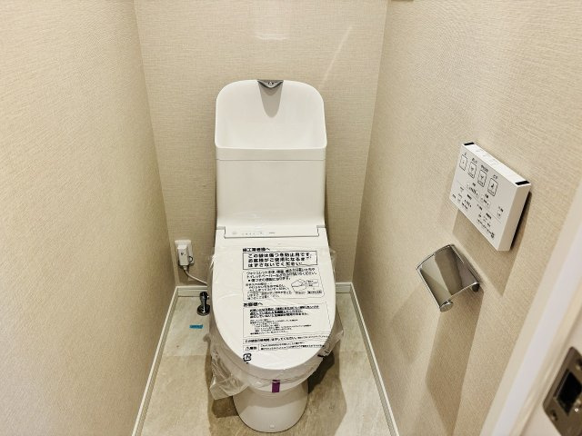 ～暖房温水洗浄機能付きトイレ　冬場は特に嬉しい機能ですね～
