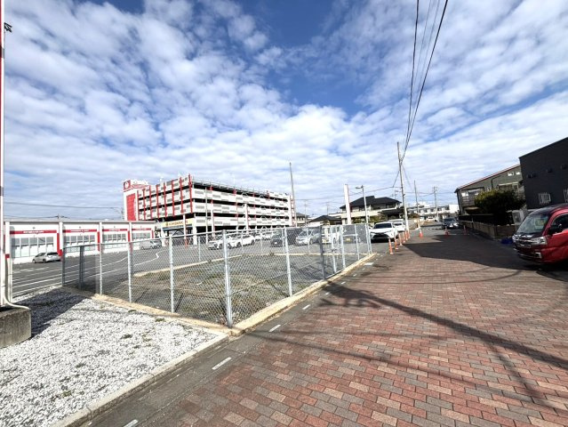 東武スカイツリーライン「新越谷」駅徒歩約15分・JR武蔵野線「南越谷」駅徒歩約17分、交通アクセス良好です！