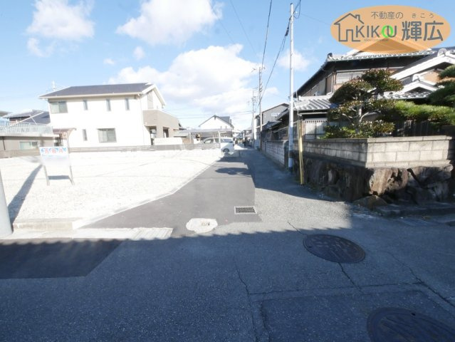 角地ですので色々プランが検討できそうです。