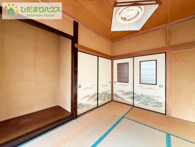 静かで落ち着いた空間ですね。