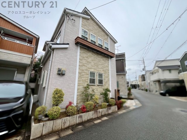 2024年エネファーム・ミストカワック・ガスコンロ取替のリフォーム履歴ございます。